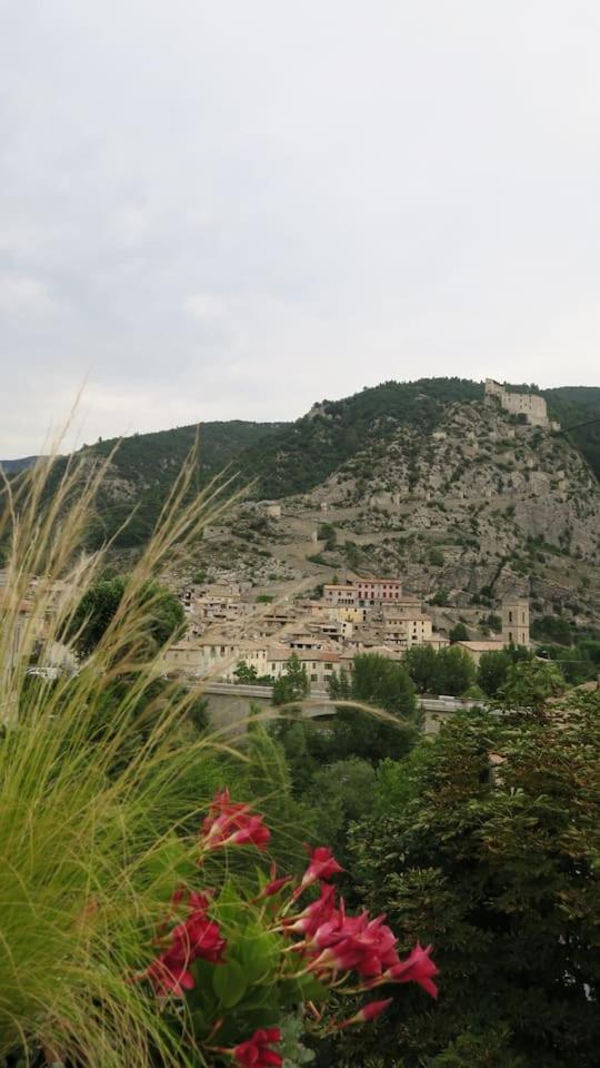 Les Gites D'Intervalles Entrevaux Εξωτερικό φωτογραφία